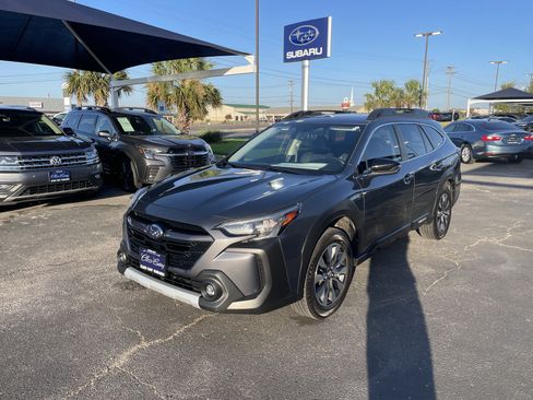 Used 2023 Subaru Outback Limited AWD/4WD image 3