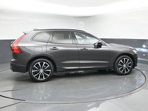 Used 2023 Volvo XC60 B5 Plus w/ Climate Package AWD/4WD image 9