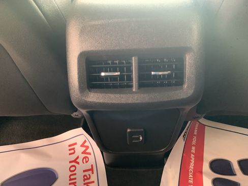Used 2023 Chevrolet Equinox LS w/ LS Convenience Package FWD image 15