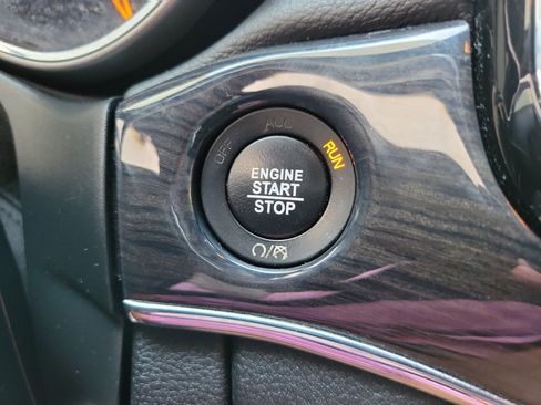 Used 2020 Jeep Grand Cherokee Overland image 20