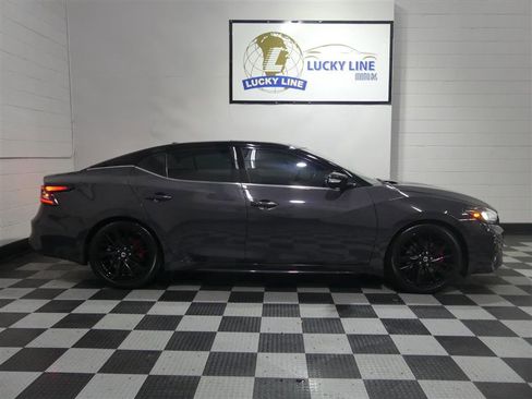 Used 2021 Nissan Maxima Platinum w/ 40th Anniversary Package FWD image 6