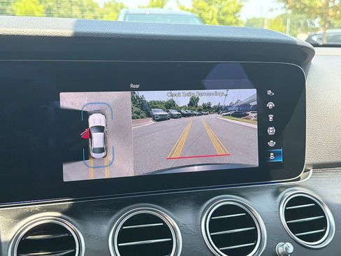 Used 2022 Mercedes-Benz E 350 Sedan image 32