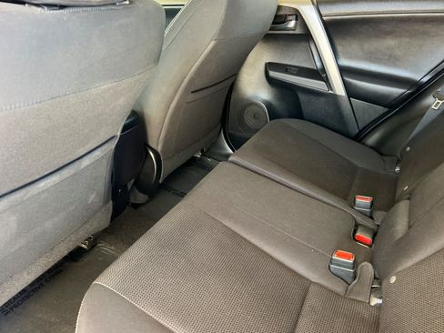 Certified 2016 Toyota RAV4 XLE AWD/4WD image 4