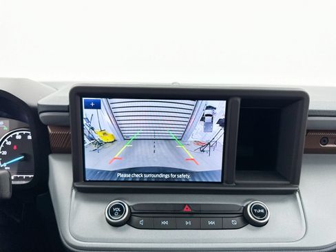 Used 2023 Ford Maverick Lariat w/ Lariat Luxury Package FWD image 12