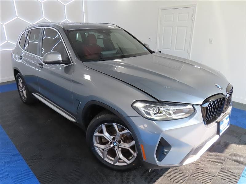 Used 2023 BMW X3 xDrive30i w/ Premium Package AWD/4WD image 5