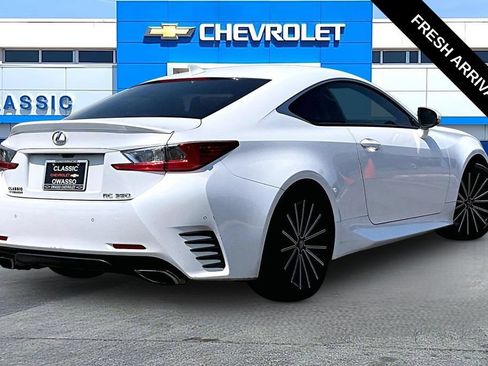Used 2015 Lexus RC 350 w/ Luxury Package RWD image 18