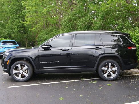 Used 2022 Jeep Grand Cherokee L Limited AWD/4WD image 4