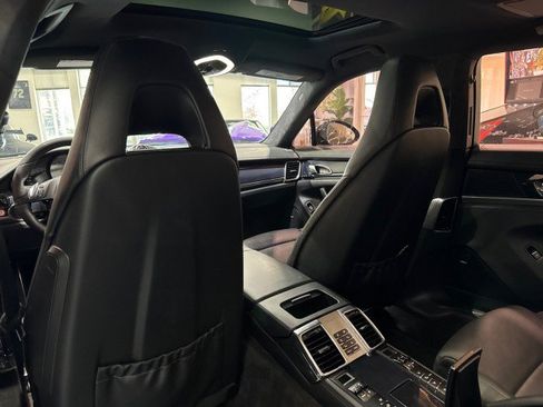 Used 2014 Porsche Panamera 4S Executive image 45