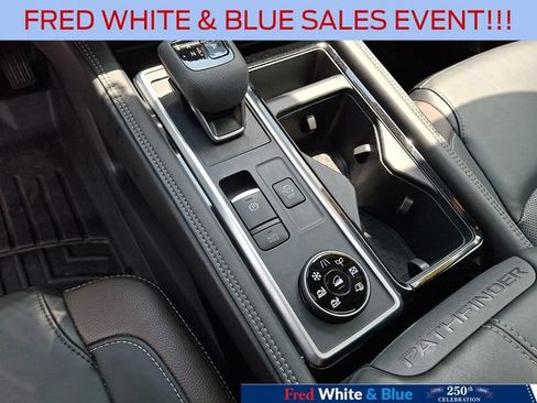Used 2024 Nissan Pathfinder Platinum w/ Cargo Package AWD/4WD image 22