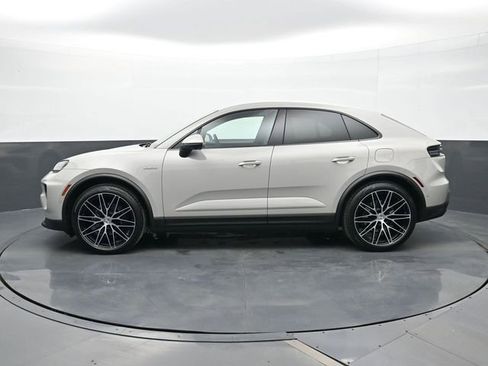 New 2026 Porsche Macan Electric image 2