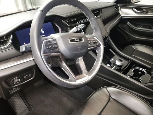 Used 2023 Jeep Grand Cherokee L Limited w/ Luxury Tech Group II AWD/4WD image 25