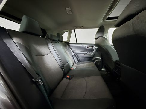 Certified 2019 Toyota RAV4 XLE w/ Convenience Package AWD/4WD image 25
