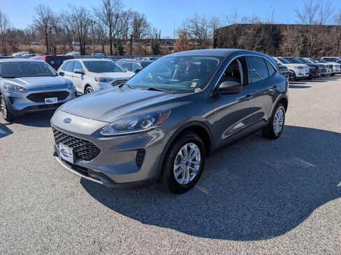 Certified 2023 Ford Escape Active w/ Cold Weather Package image 2