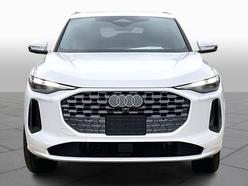 New 2025 Audi Q5 Premium w/ Convenience Package image 3