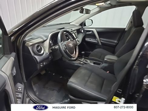 Used 2018 Toyota RAV4 XLE w/ Plus Extra Value Package AWD/4WD image 32