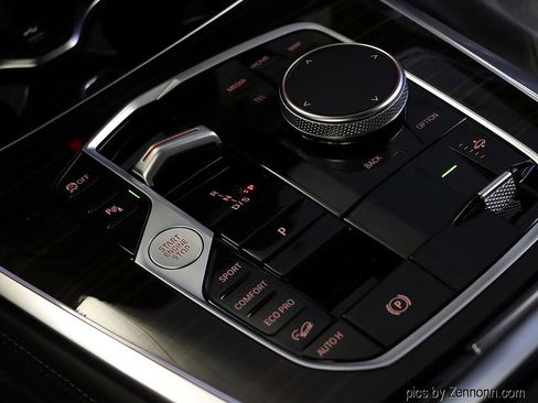 Used 2026 BMW X7 xDrive40i w/ M Sport Package image 27