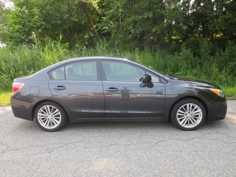 Used 2012 Subaru Impreza 2.0i Premium AWD/4WD image 10