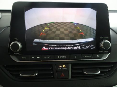 Used 2022 Nissan Altima 2.0 SR image 41