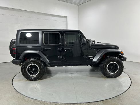 Used 2018 Jeep Wrangler Unlimited Sport S image 34