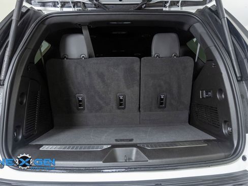 Used 2022 Chevrolet Tahoe Z71 w/ Luxury Package image 44