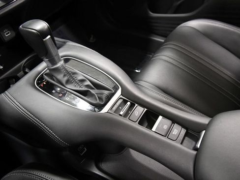 Certified 2023 Honda HR-V EX-L image 26