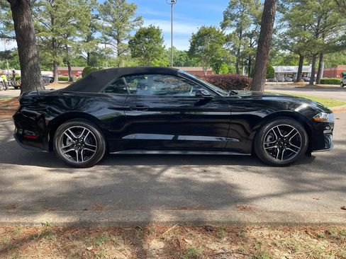 Used 2023 Ford Mustang Premium image 9