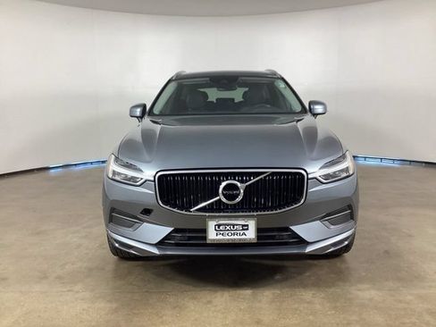 Used 2018 Volvo XC60 T5 Momentum w/ Vision Package AWD/4WD image 3