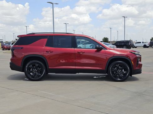 New 2027 Chevrolet Traverse LT w/ Midnight/Sport Edition FWD image 7