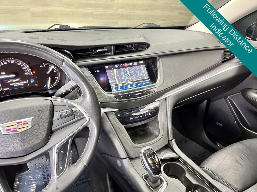 Used 2017 Cadillac XT5 Luxury w/ Driver Awareness Package FWD image 10