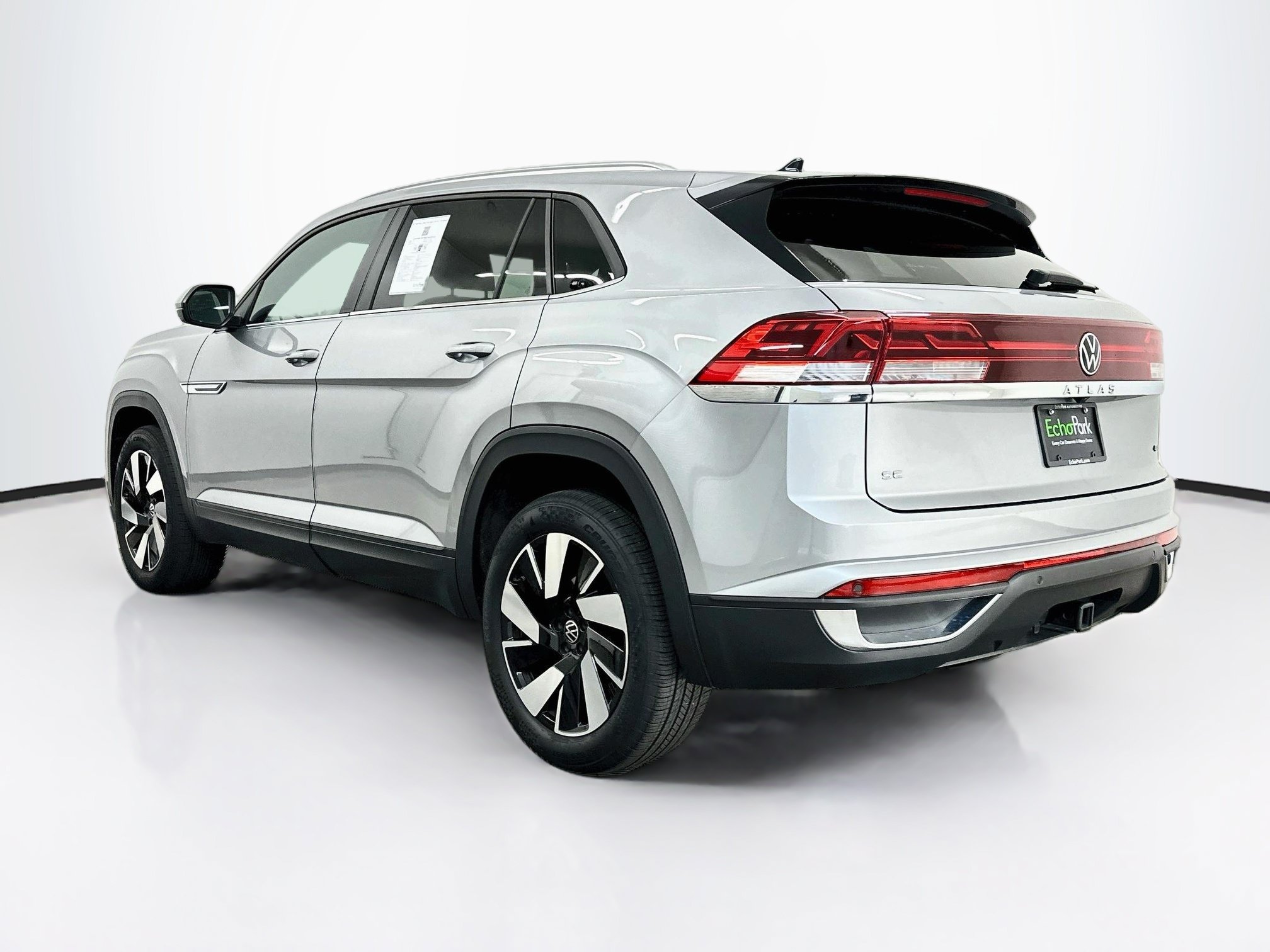 Used 2025 Volkswagen Atlas Cross Sport SE AWD/4WD image 5