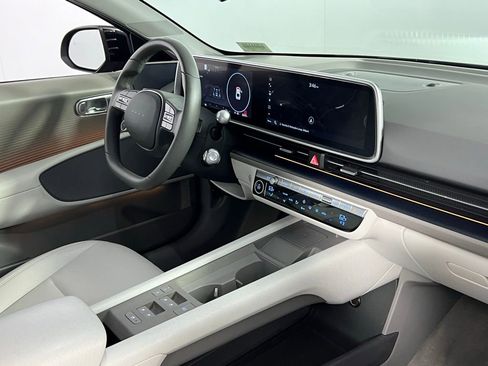 Used 2023 Hyundai Ioniq 6 SEL image 32