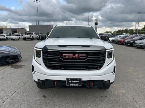 Used 2022 GMC Sierra 1500 AT4 w/ AT4 Premium Package image 7