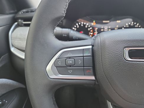 Certified 2024 Jeep Compass Latitude image 16