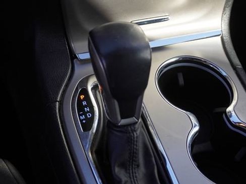 Certified 2021 Jeep Grand Cherokee Laredo image 26