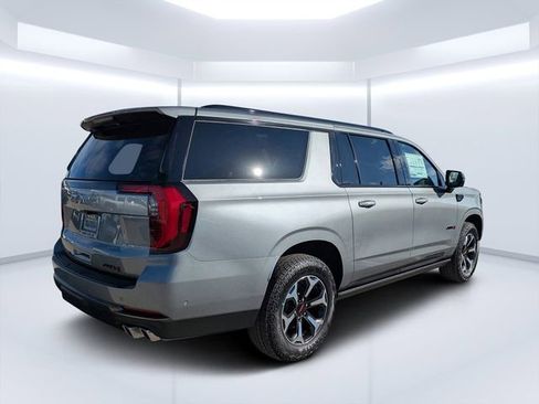 New 2026 GMC Yukon XL AT4 Ultimate w/ LPO, Illumination Package AWD/4WD image 3