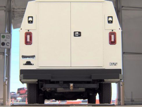 Used 2020 Chevrolet Express 3500 w/ Power Convenience Package RWD image 4