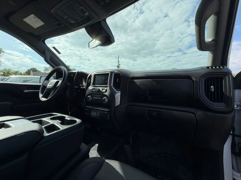 Used 2024 GMC Sierra 2500 Pro w/ Convenience Package image 21