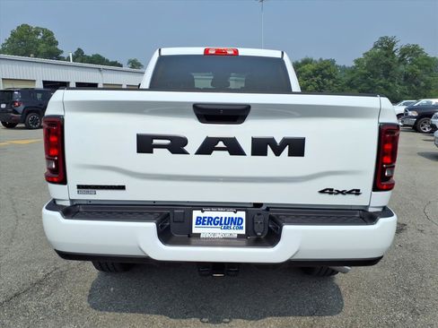 New 2026 RAM 2500 Big Horn AWD/4WD image 5