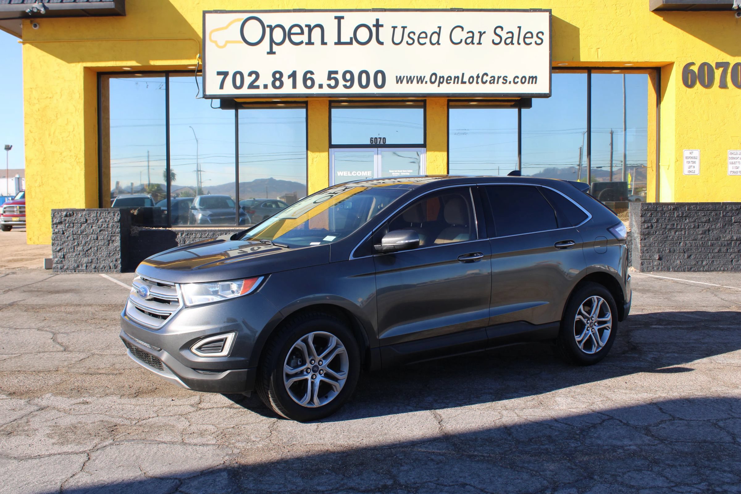 Used 2018 Ford Edge Titanium FWD image 1