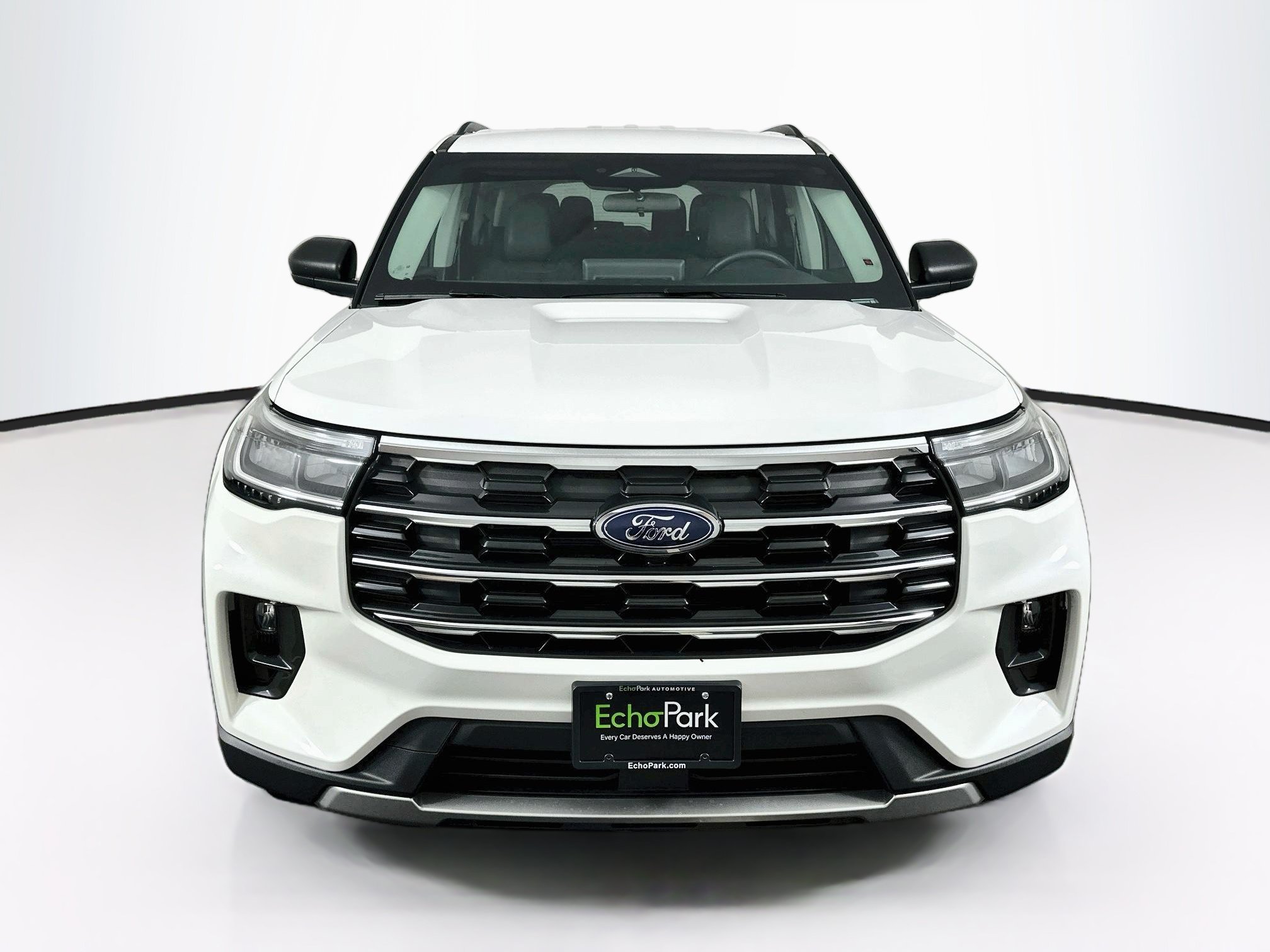 Used 2025 Ford Explorer Active w/ Active Comfort Package RWD image 2