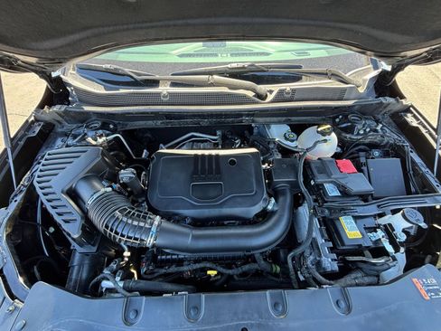 Used 2025 Chevrolet Blazer LT image 33