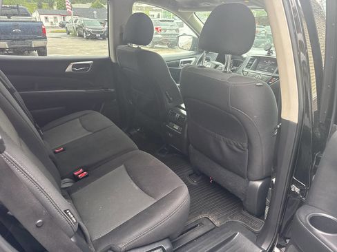 Used 2019 Nissan Pathfinder S AWD/4WD image 10
