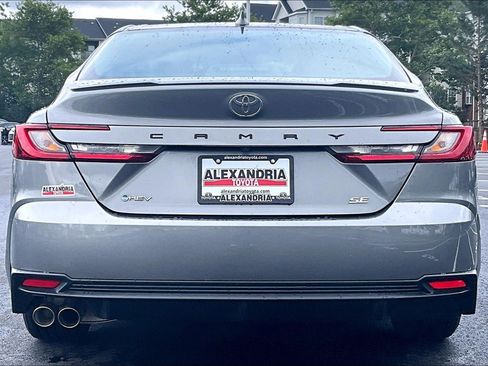 Used 2026 Toyota Camry SE w/ Convenience Package FWD image 4