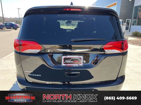 New 2026 Chrysler Voyager LX image 19