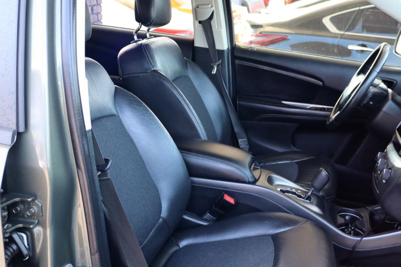 Used 2018 Dodge Journey Crossroad AWD/4WD image 11