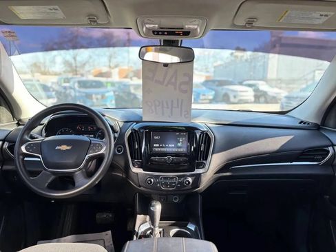 Used 2019 Chevrolet Traverse LS AWD/4WD image 9