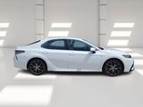 Used 2023 Toyota Camry SE image 4