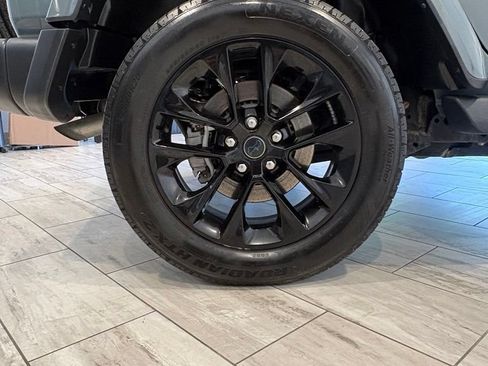 Used 2024 Jeep Wrangler Unlimited Sahara AWD/4WD image 12