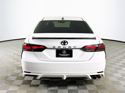 Used 2023 Toyota Camry SE image 6