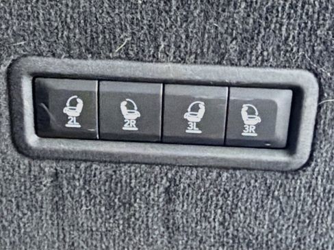 Used 2023 Jeep Grand Wagoneer Series III w/ Rear Seat Video Group 1 AWD/4WD image 13